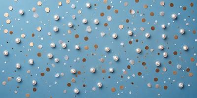 The primary subject of the image is a close-up of a blue wall with a pattern of gold and white pearls. The setting is a room with a blue background, and the visual style is a combination of photo and digital art. The dominant colors are blue, gold, and white, creating a calm and elegant atmosphere.