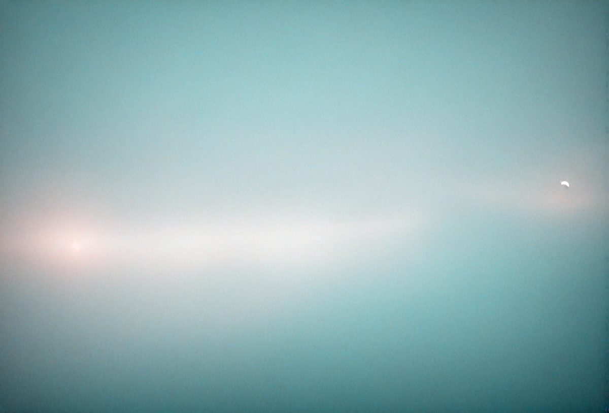 016f6e2d-0d5e-473b-86ec-dd6833bc3041-freepik__blurred-cyan-glow-fog-fading-into-white__11560_250928190850_00001.png