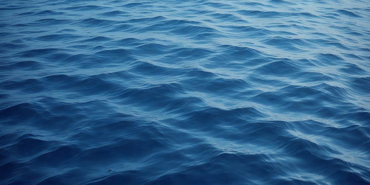 01f819d1-2a5f-4e01-a9b6-3919dafa2f44-freepik__blue-water-surface-deep-blue-water-background-beau__57091_250524193019_00001.png