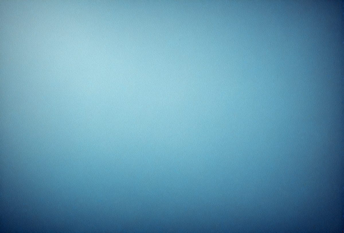 071c4786-2174-4656-91e7-74d499406306-freepik__vignette-blue-gradient-noise-texture-plain-simple-__57716_250526084039_00001.png