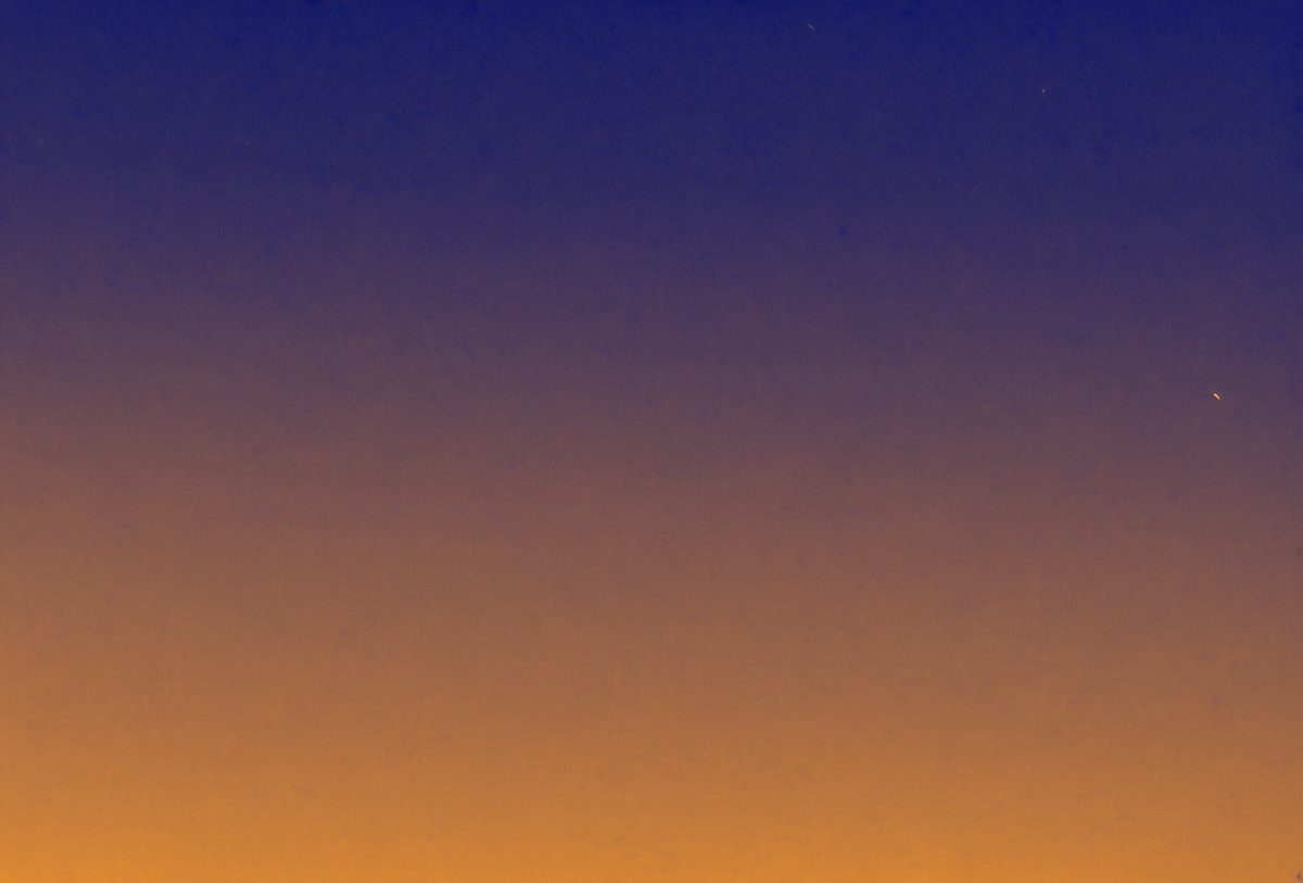 0a2d143a-0a01-48d1-94de-4f2440bd89b4-freepik__abstract-dark-blue-modern-background-gradient-colo__47347_250929073144_00001.png