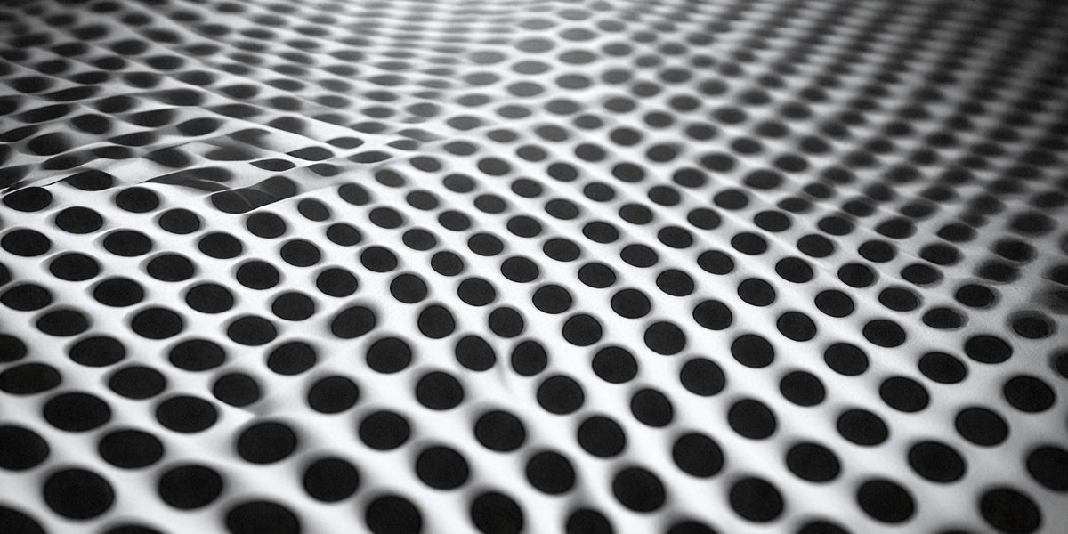 0f40b0ac-5541-4278-b12d-796e394a27f9-freepik__black-and-white-abstract-halftone-perspective-back__12009_250524135025_00001.png