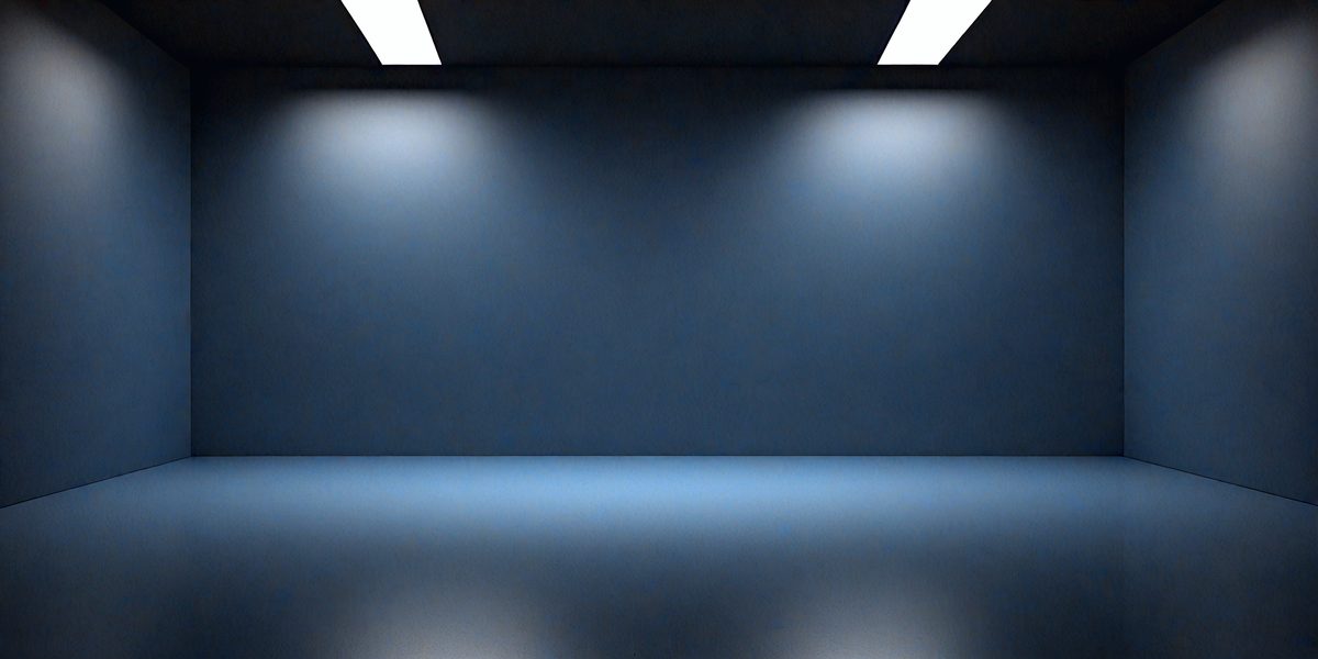 1a85a5d3-189f-4dec-a569-7dbe23bf56e6-freepik__empty-dark-blue-studio-room-used-as-background-for__41916_250930011959_00001.png