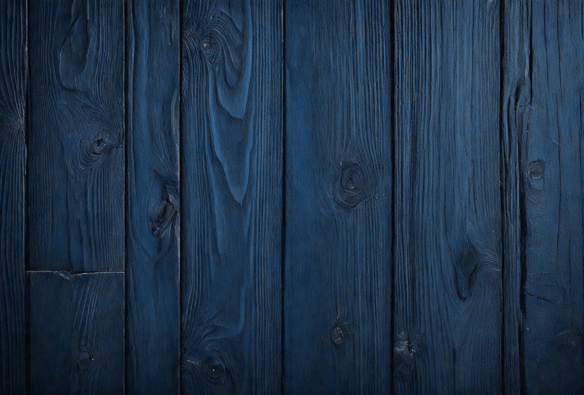 1cfbc736-4371-4686-8e74-5201ef65b46a-freepik__close-up-dark-blue-wooden-background__40488_250929155944_00001.png