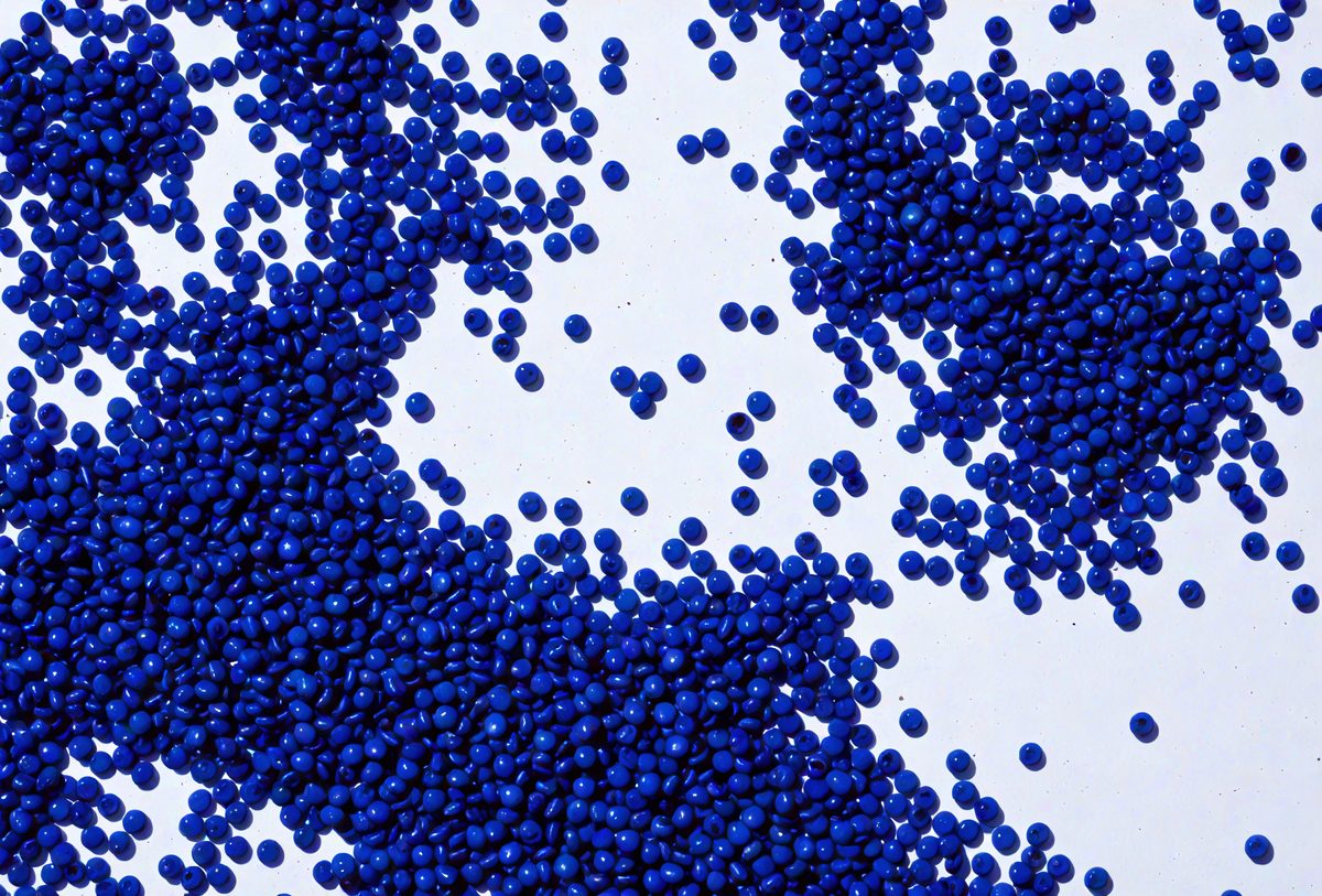 2ca74f01-f490-45fb-993e-31b3dac30961-freepik__cornflower-blue-dots-scattered-randomly-on-a-textu__70629_250928023256_00001.png