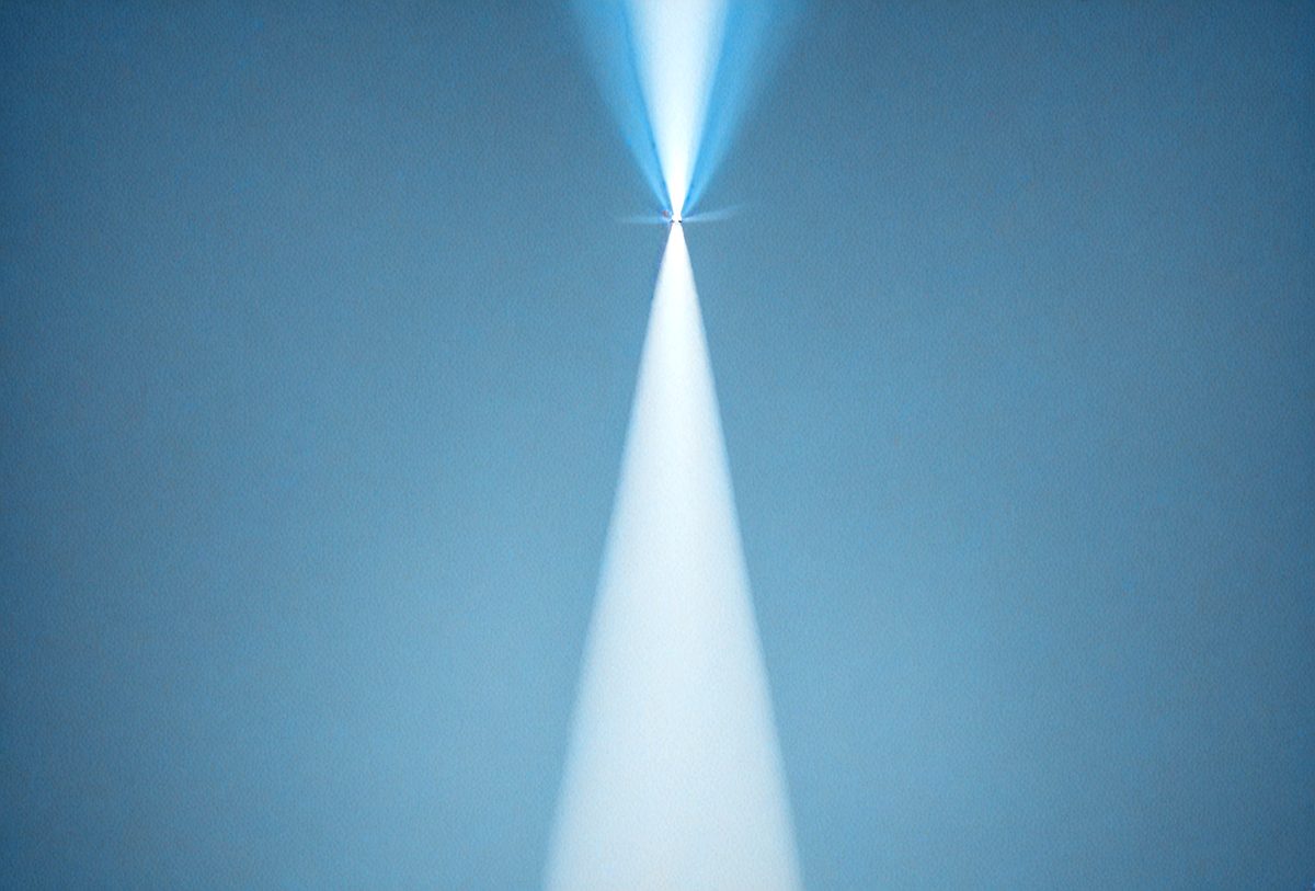 2f4a8942-a722-4f4a-9c3d-725ff549581f-freepik__a-light-blue-diffused-light-beam-from-above-illumi__57524_250524014142_00001.png