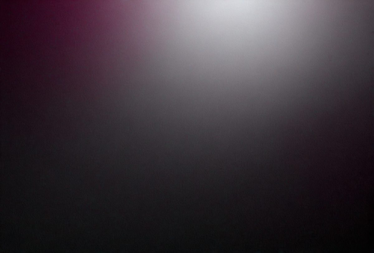 304f6563-be25-4c40-a1e6-24d059e0c43c-freepik__abstract-studio-background-gradient-silver-dark-ma__32586_251007170245_00001.png