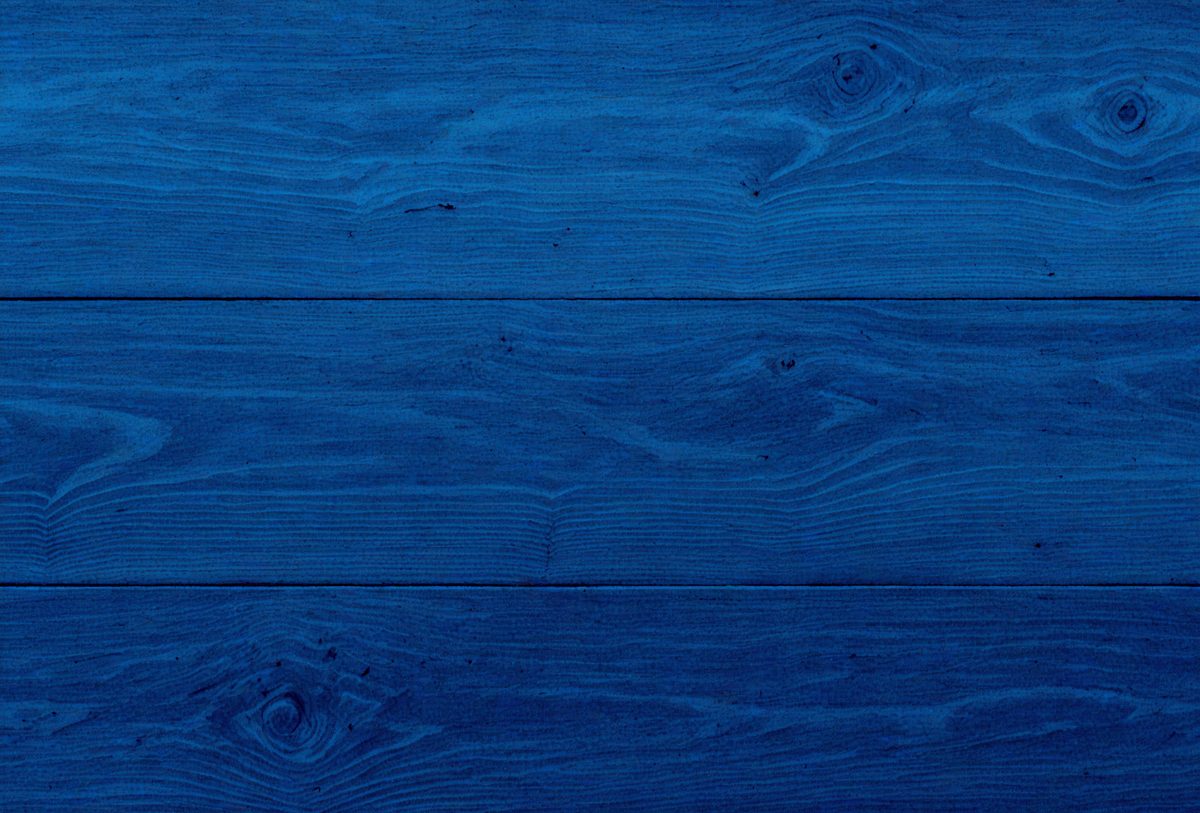 38a4f0be-289d-4d32-b923-870b3a86e24e-freepik__close-up-dark-blue-wooden-background__40486_250929155930_00001.png