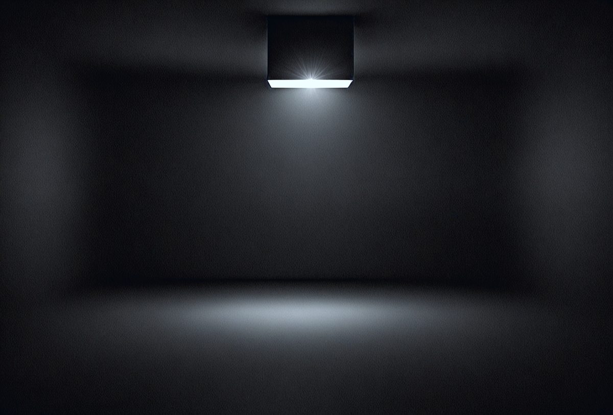 4f8ae0fb-96ed-45e8-92e9-f4c4416f37c6-freepik__dark-room-with-light-background__11452_250525120151_00001.png