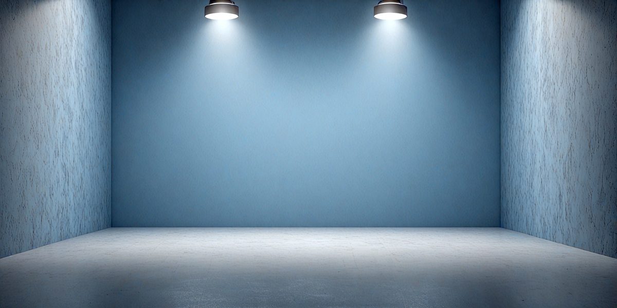 685fa7ba-def8-49b5-b914-1ef981415dd5-freepik__empty-blue-background-and-spotlight-with-studio-fo__34506_250525045453_00001.png