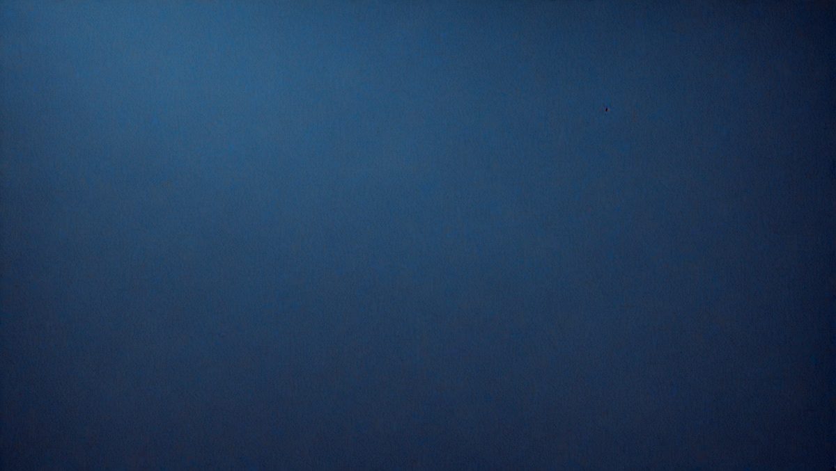 6e7f85aa-ded8-4334-9bae-1e0bd7bb1b3b-freepik__dark-blue-gradient-abstract-background-with-textur__42044_250930002547_00001.png