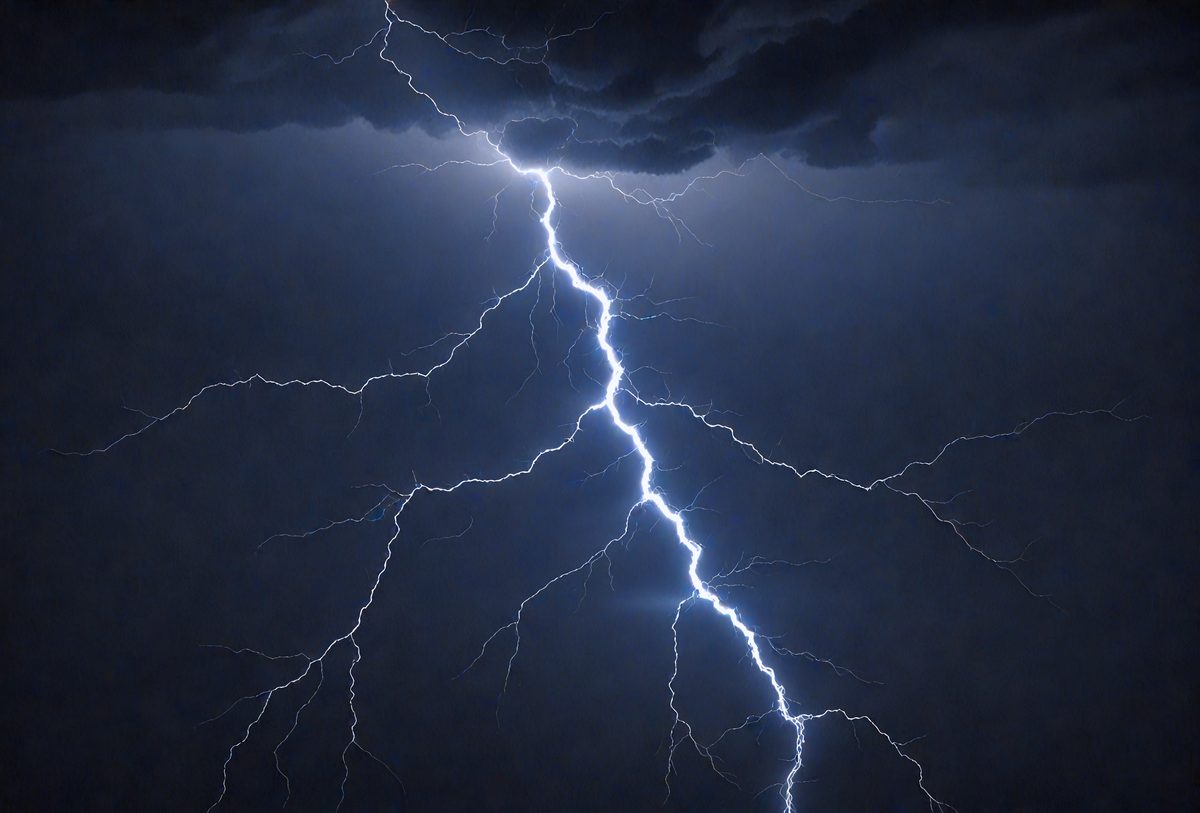 8c92766b-899e-4a4e-8941-9669b8426918-freepik__dark-blue-lightning-crack-through-darkness__20892_251001045440_00001.png