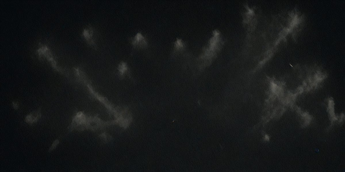 acc3a150-e00c-4d7c-88f8-0e5147a2fd92-freepik__real-dust-particles-floating-in-the-air-on-black-b__93945_250525211305_00001.png