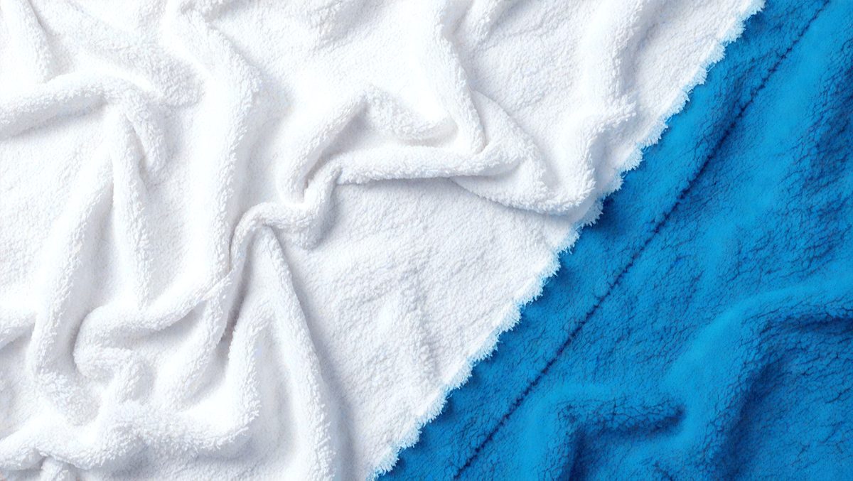 b3f8f941-8aab-420f-a4bc-79e317d0a2fa-freepik__panorama-of-white-towel-texture-and-cornflower-blu__23848_250928091527_00001.png