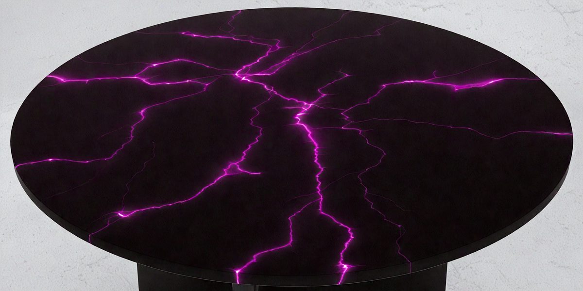fae6def2-b5e1-463e-b93e-6a054f6ded47-freepik__dark-magenta-table__7382_251008024236_00001.png