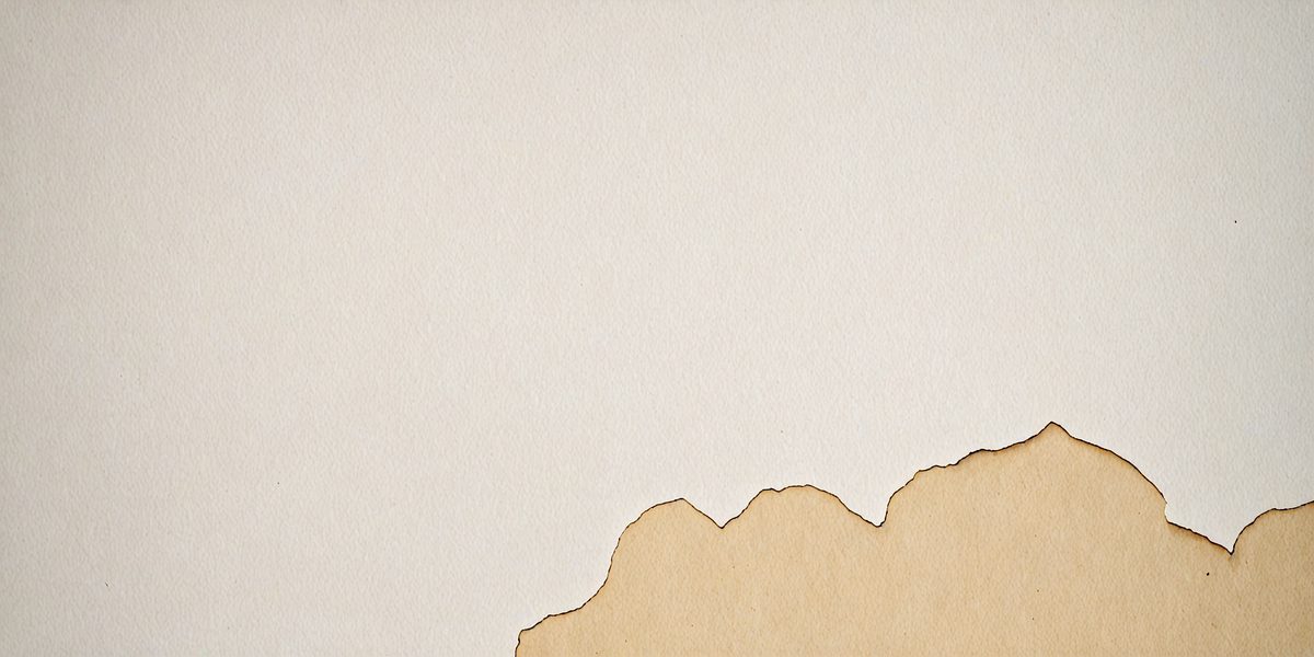 freepik__70s-white-plastered-wall-background-style-photogra__75155_250520171038_white_00001.png