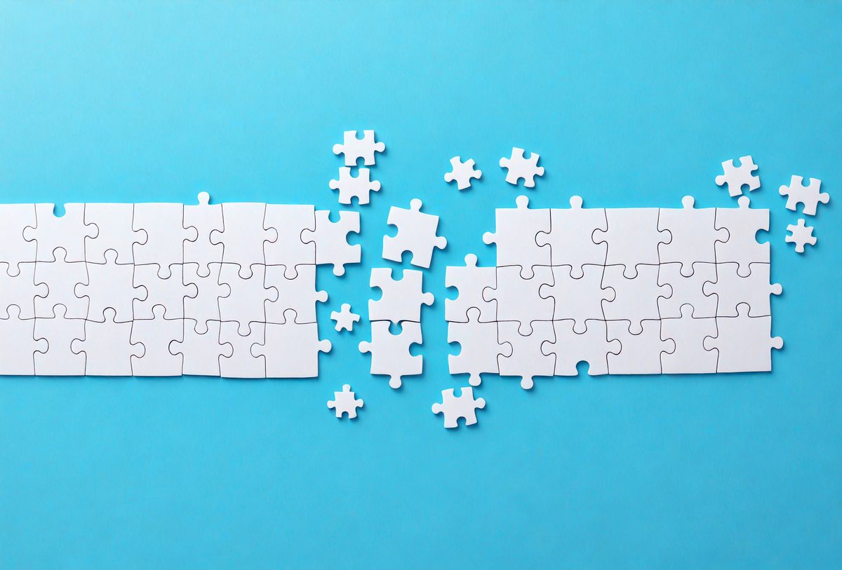 freepik__aerial-shot-of-a-blank-white-jigsaw-puzzle-partial__24490_250923133509_00001.png