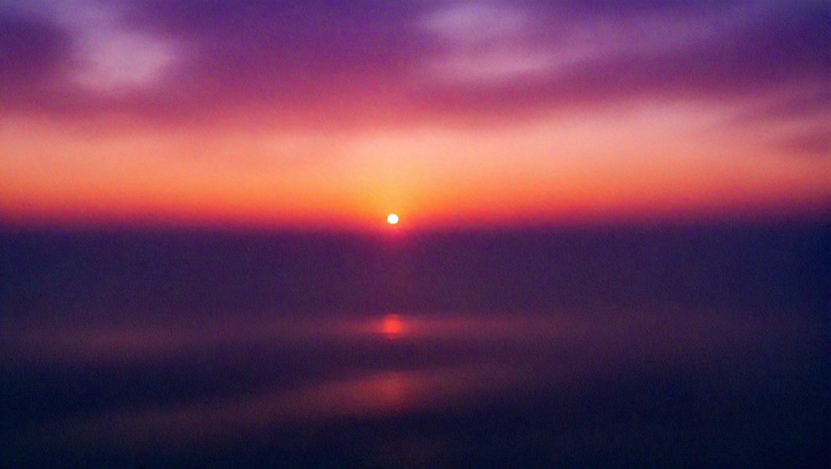 freepik__blurred-sunset-sky-and-ocean-nature-dark-violet-ba__35391_251016145109_00001.png