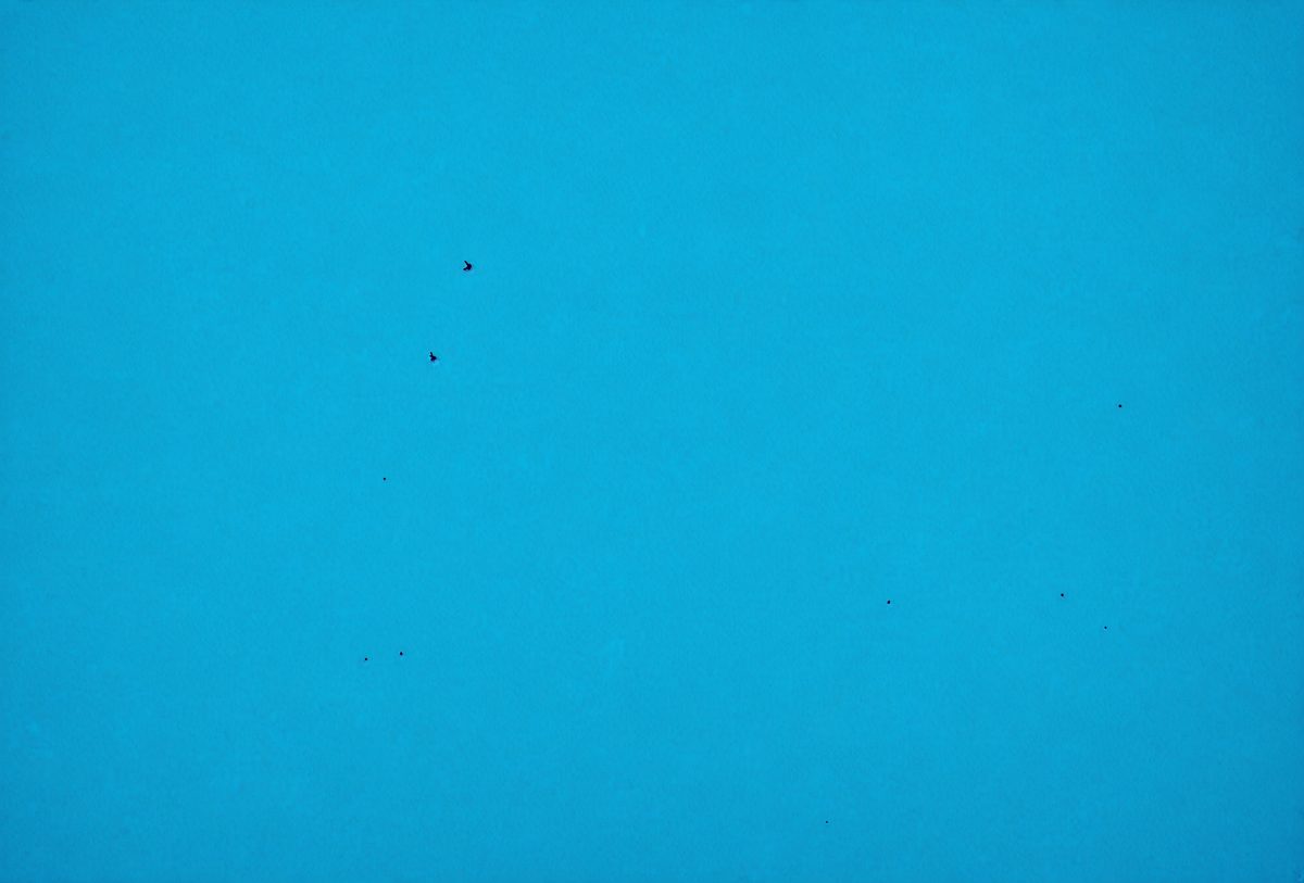 freepik__deep-blue-sky-color-concrete-wall-as-background__98792_251019153540_00001.png
