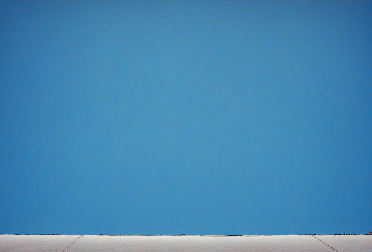 freepik__deep-blue-sky-color-concrete-wall-as-background__98797_251019153606_00001.png