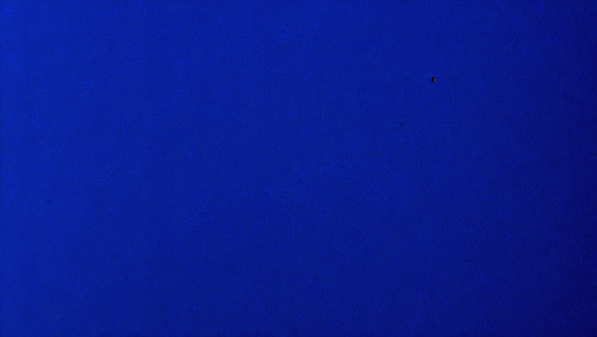 freepik__deep-blue-sky-color-corduroy-background__31103_251019153814_00001.png