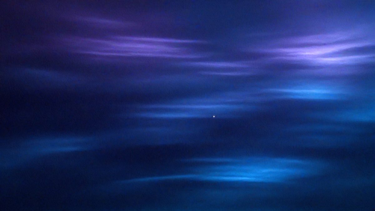 freepik__light-dark-slate-blue-and-purple-defocused-blurred__36012_251013004829_00001.png