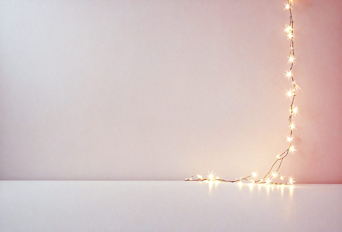 freepik__minimal-soft-studio-light-photography-a-brilliant-__74651_250519173808_white_00001.png