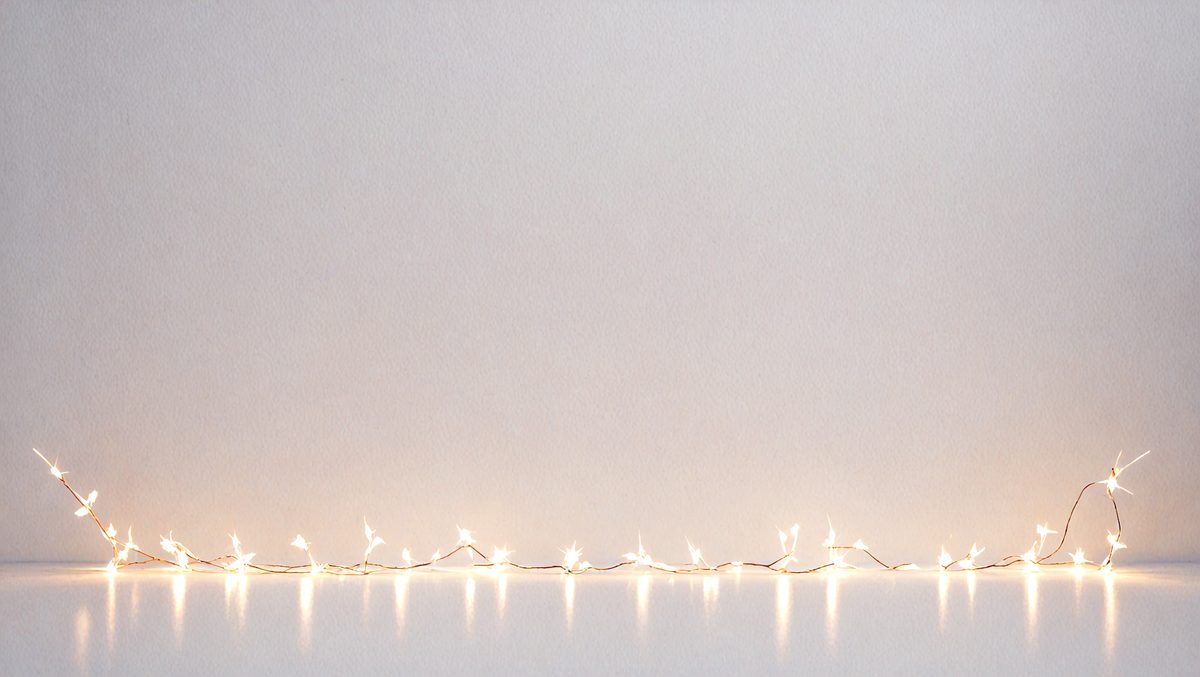 freepik__minimal-soft-studio-light-photography-a-brilliant-__74659_250519173834_white_00001.png