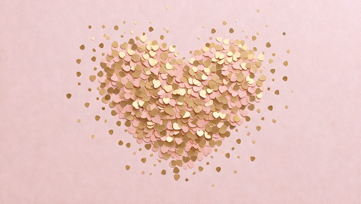 freepik__modern-flat-golden-confetti-arranged-in-a-heart-sh__92944_250513180238_pink_00001.png