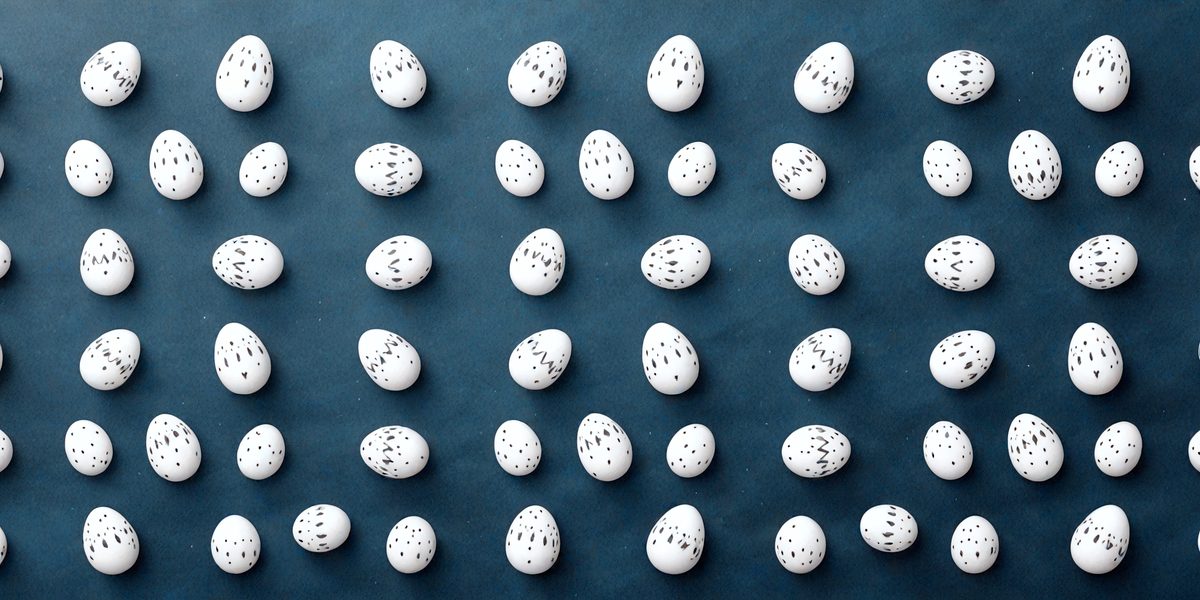 freepik__pattern-of-dark-slate-blue-and-white-easter-eggs-o__35825_251013013951_00001.png
