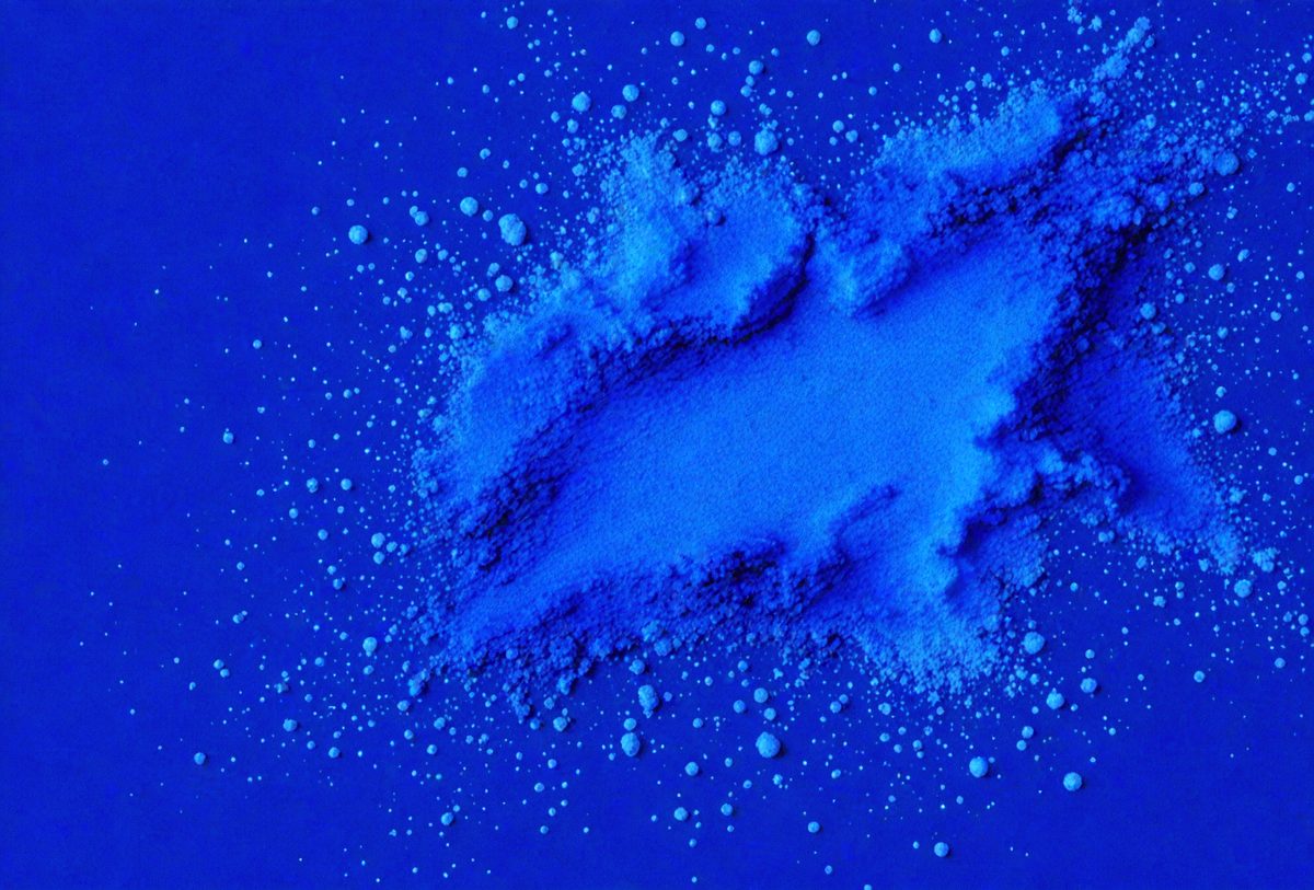 freepik__solid-blue-powder-color-background__6679_250922182954_00001.png