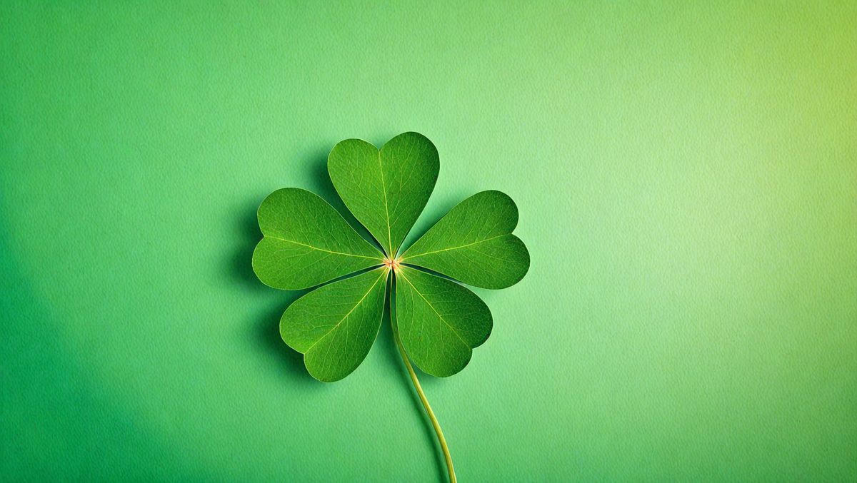 freepik__st-patricks-day-clover-on-a-green-shiny-background__73275_250509120943_Green_00001.png